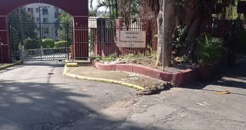 Vendo lindo apartamento de 03 dormitórios no condomínio parque passaros!