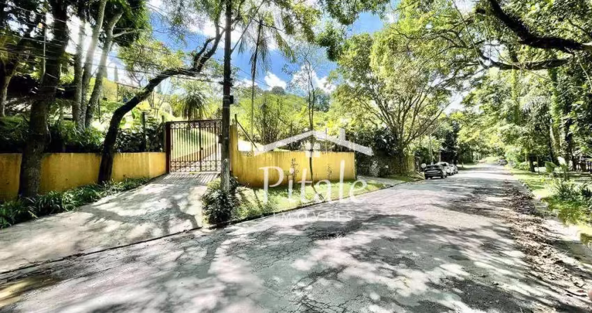 Casa com 4 dormitórios à venda, 336 m² por R$ 1.500.000,00 - Chácara Vale do Rio Cotia - Carapicuíba/SP