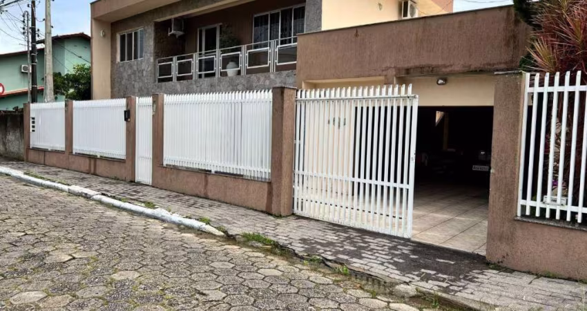 Sobrado 4 Dormitórios - Bairro São João - Itajaí-SC
