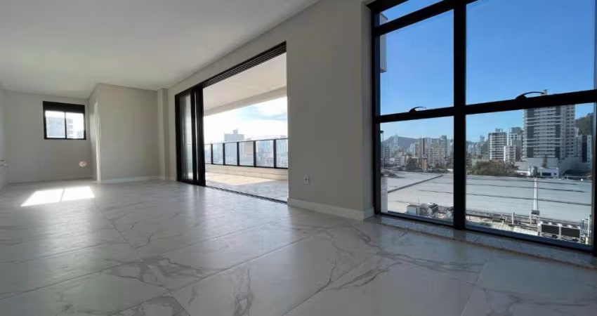 Apartamento com 3 dormitórios à venda, 118 m² por R$ 1.250.000,00 - Centro - Itajaí/SC