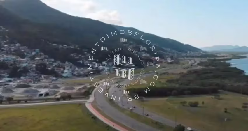 Terreno com ótima viabilidade para construção no saco dos limões