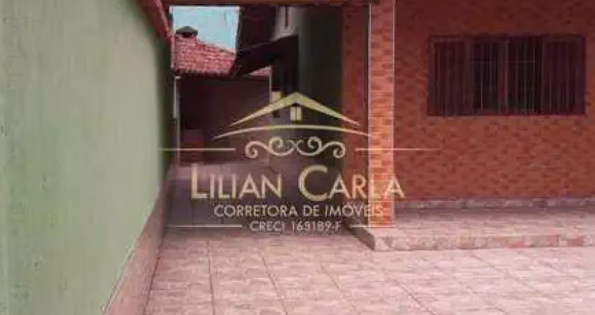 Casa à venda em Itanhaém com 2 dorm Garagem para 6 carros por apenas R$ 310 mil!!