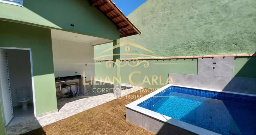 NA PROMOÇÃO Casa NOVA à venda em Itanhaém com 2 dorm, 1 suíte, área de lazer + piscina, 5 vagas de garagem por APENAS R$ 339.900 mil!!!