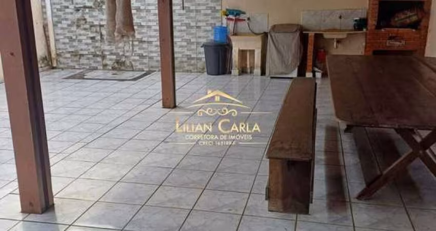 Casa à venda em Itanhaém com 2 dorm, 1 suíte, garagem para 5 carros por R$ 350 mil