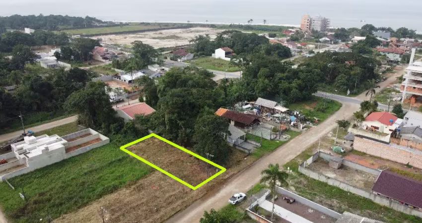 Terreno Limpo para Venda no Balneário PRAIA DOS VELEIROS, localizado na cidade de Itapoá/SC.
