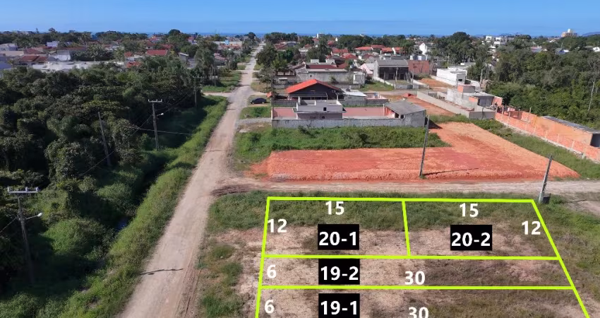 Terrenos Limpos Prontos para Construção para Venda no Bairro CAMBIJÚ, localizados no Centro da cidade de Itapoá/SC.