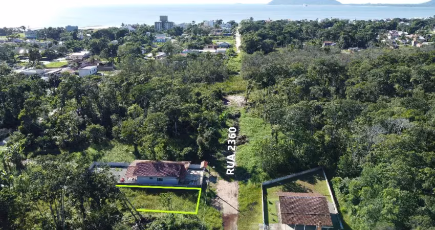 Terreno limpo com 420 m2, pronto para construção no balneário itamar, itapoá-sc.