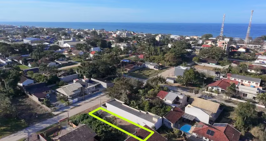 Terreno limpo e aterrado para venda no balneário princesa do mar, localizado na cidade de itapoá / sc.