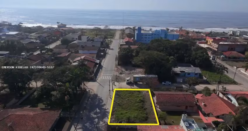 Lote comercial de esquina apenas 200 mts da praia no centro de itapoá-sc.