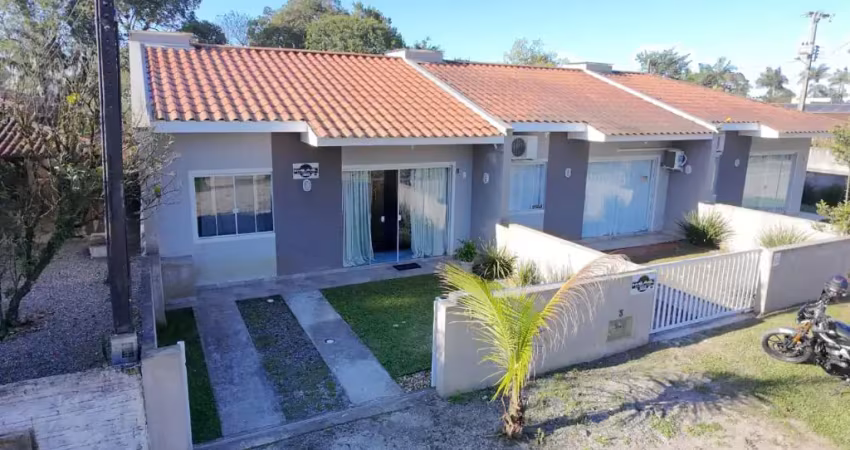 Casa para venda no bairro rainha do mar, localizado na cidade de itapoá /sc.