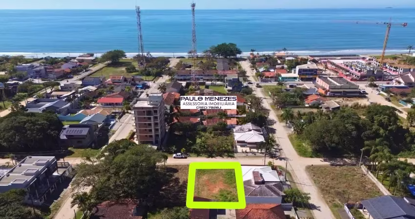 Terreno limpo a apenas 200 mts da praia para venda no balneário princesa do mar, localizado na cidade de itapoá / sc.