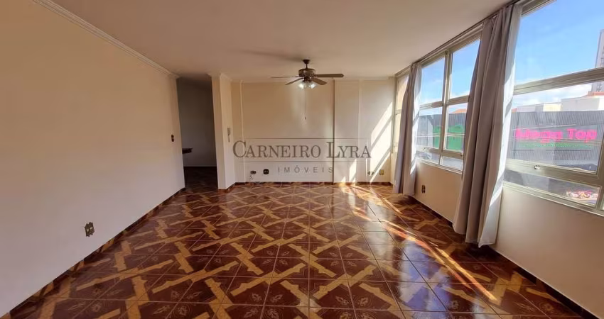 Apartamento com 3 dormitórios à venda por R$375.000 e locação por R$3.517,13 - Centro, Jaú, SP