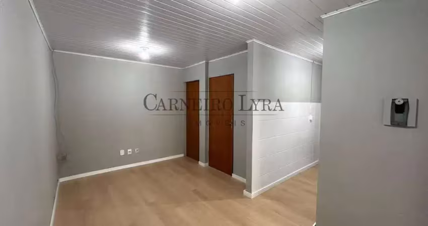 Casa com 2 quartos para locação por r$1.200,00 + iptu! - residencial frei galvão