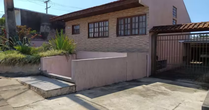 Casa com 5 quartos à venda em Colonia Vitoria, Guarapuava 