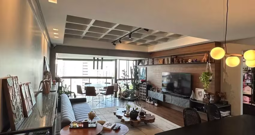 EXCELENTE APARTAMENTO EM BOA VIAGEM, COM PORTEIRA FECHADA OU SÓ OS FIXOS