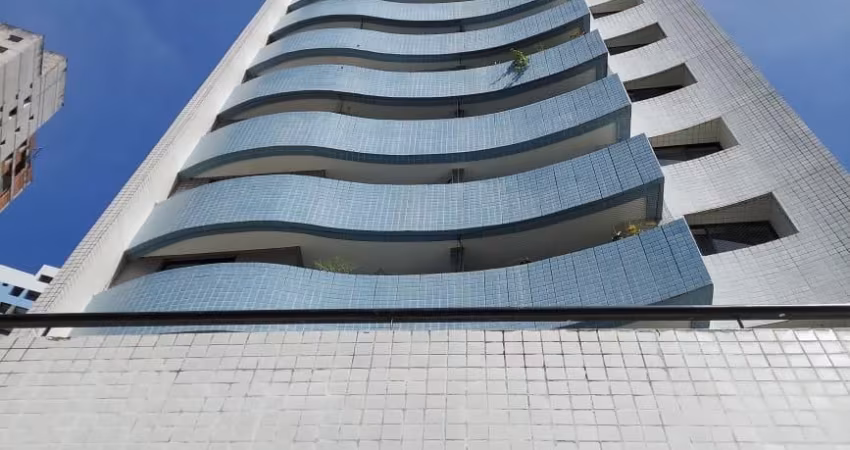 ESPAÇO E PRATICIDADE TE ESPERAM NESTE APARTAMENTO