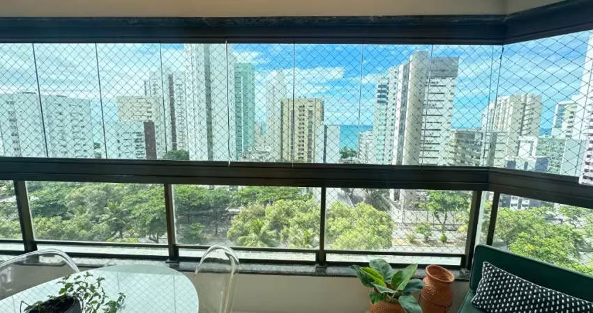 BELÍSSIMO APARTAMENTO PRÓXIMO À PRAIA COM LAZER E DUAS VAGAS
