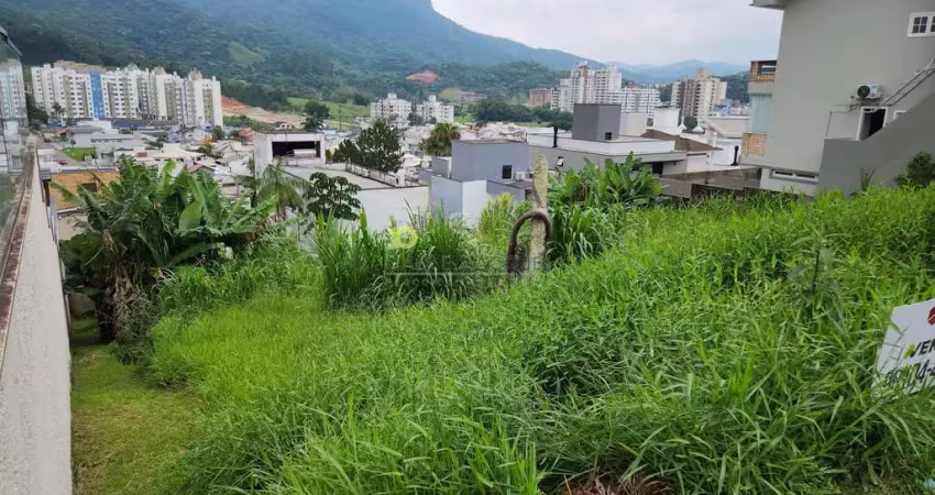 Terreno à venda na Rua dos Pardais, 40, Pedra Branca, Palhoça