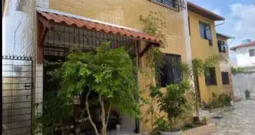 Casa  duplex no geisel em condomínio fechado oportunidade