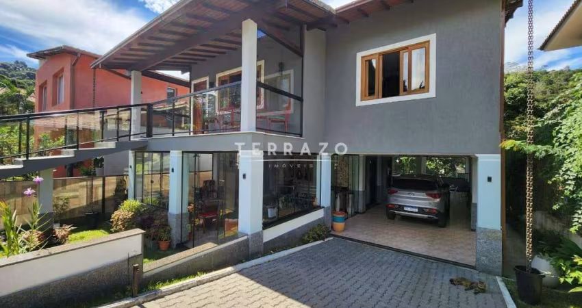 Casa em Condomínio à venda, 4 quartos, 2 suítes, 2 vagas, Posse - Teresópolis/RJ