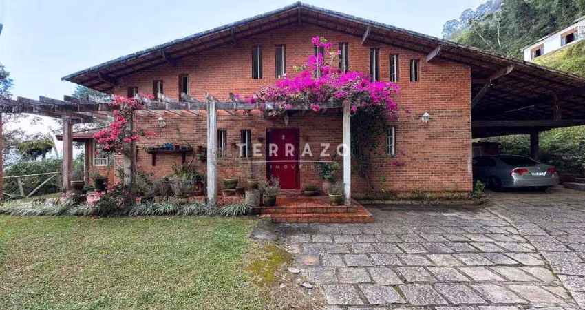 Casa à venda, 6 quartos, 4 suítes, 2 vagas, Parque do Imbui - Teresópolis/RJ