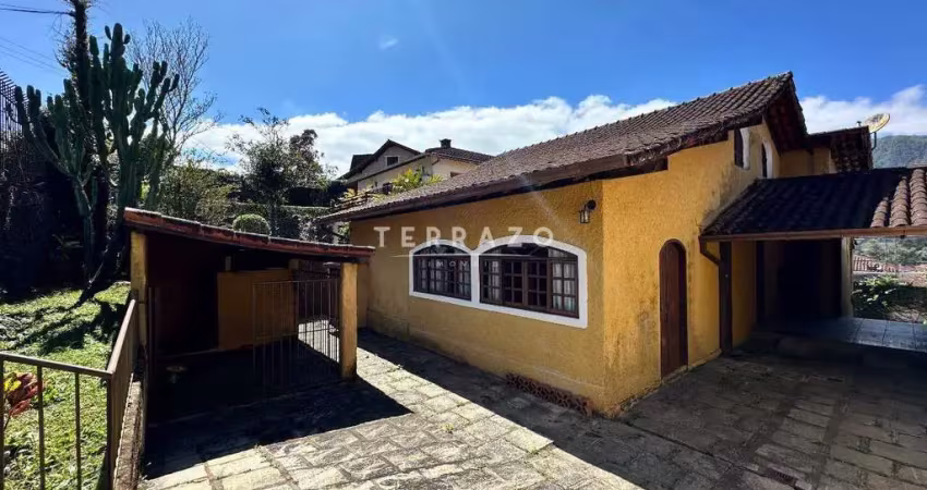 Casa à venda, 5 quartos, 1 suíte, 2 vagas, Parque do Ingá - Teresópolis/RJ