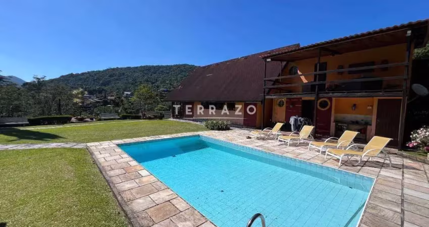 Casa em Condomínio à venda, 5 quartos, 2 suítes, 3 vagas, Comary - Teresópolis/RJ