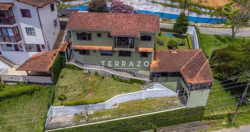 EXCELENTE CASA COM 4 QUARTOS NO PANORAMA - TERESÓPOLIS/RJ - cod 3426