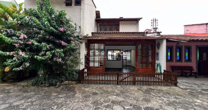 Casa em Condomínio para aluguel, 3 quartos, 1 suíte, 1 vaga, Iucas - Teresópolis/RJ