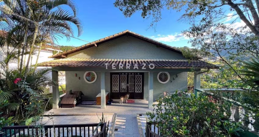 Casa à venda, 4 quartos, 1 suíte, 2 vagas, Comary - Teresópolis/RJ