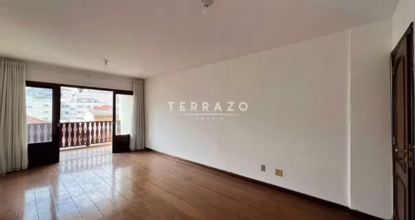 Apartamento à venda, 3 quartos, 1 suíte, 2 vagas, Várzea - Teresópolis/RJ