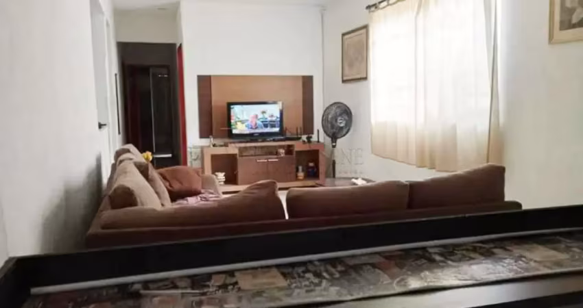 Casa com 3 quartos à venda na Vila São José, Taubaté 