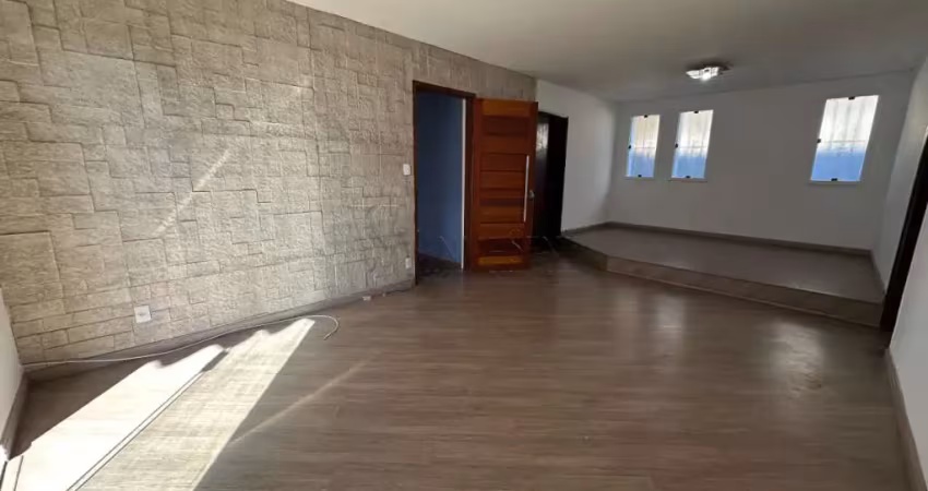 Linda casa no bairro jardim satélite em são josé dos campos/sp
