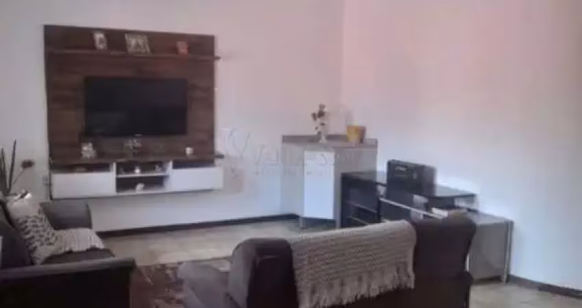 Casa charmosa à venda: seu novo lar aguardando por você