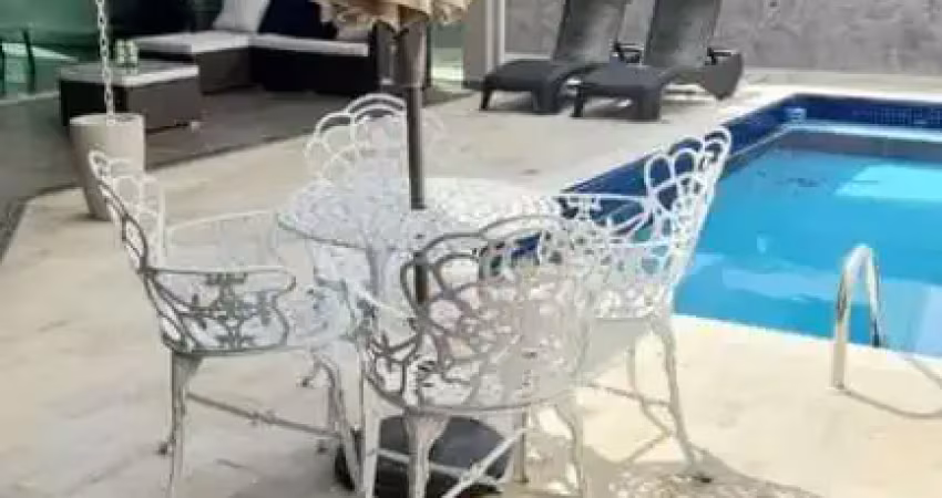 Venda de Casa - Condomínio Jardim Coléginho, Jacareí/SP
