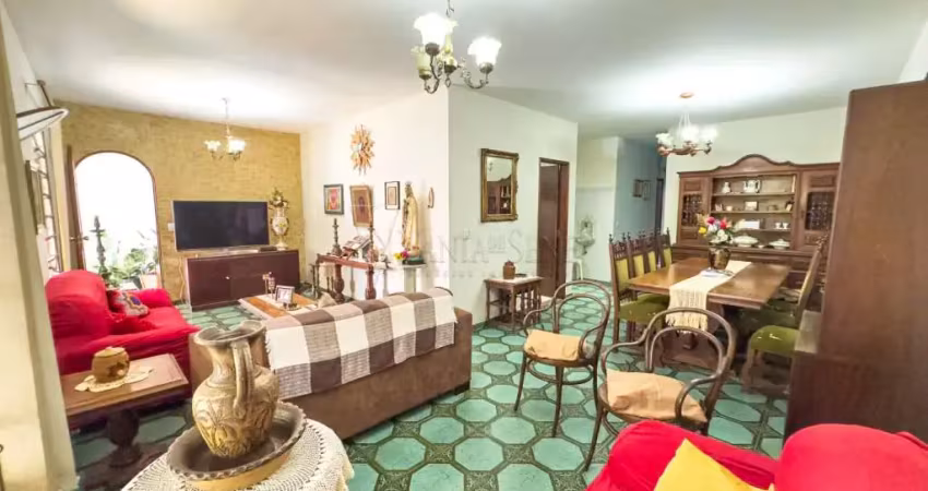 Casa de terreno inteiro à venda no bairro jardim satélite em são josé dos campos/sp.