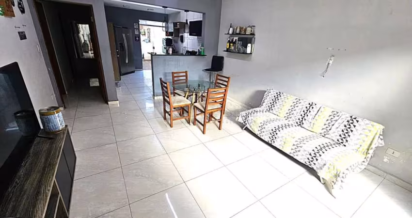 Casa à Venda no Villa Branca, Jacareí: 79m² de Construção e 140m² de Terreno