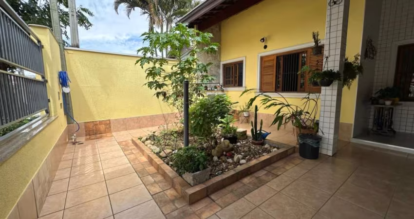 Casa à Venda no Jardim Satélite - São José dos Campos/SP
