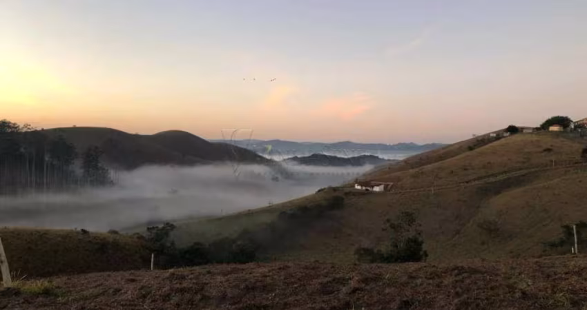 Terreno à Venda em Guararema - SP | Ótima Localização!