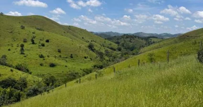 Terreno de 1.000 m² à Venda em Guararema - SP!