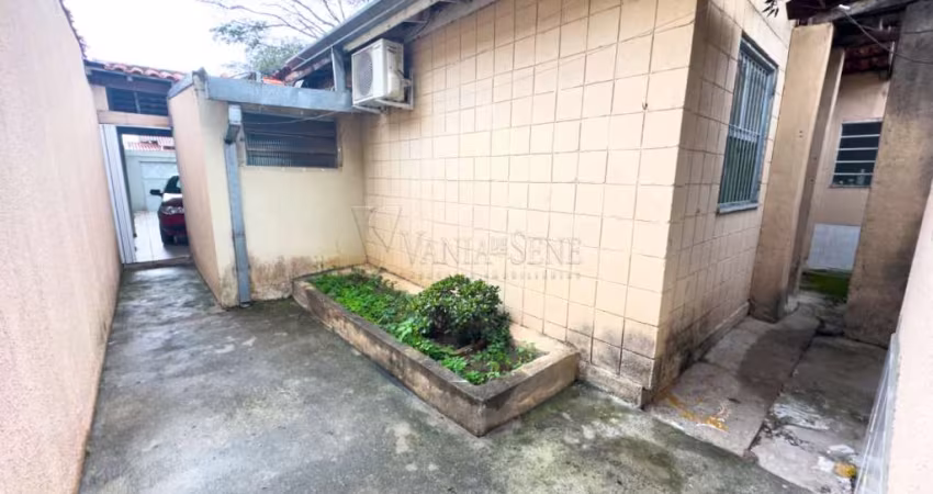 Locação de Casa - Padrão no bairro Jardim Satélite, São José dos Campos/SP.