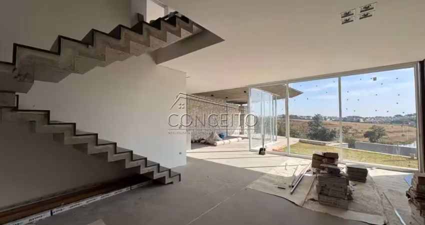 Sobrado à venda no condomínio villa bela vista com 280m² | 3 dormitórios, sendo 1 suíte e 4 vagas de garagem.