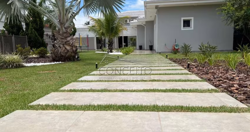 Casa térrea à venda no Condomínio Benvenuto com 420m² | 3 suítes e 6 vagas de garagem.