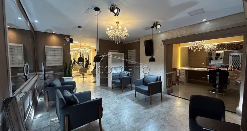 Sala comercial para locação no bairro Cidade Jardim com 30m² | Decorada e com 1 banheiro.