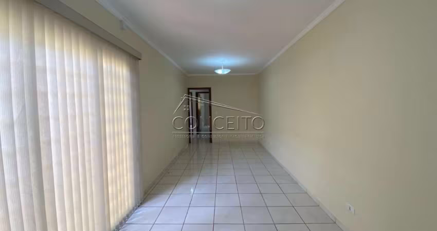 Casa térrea à venda no bairro Jardim Astúrias I com 98 m² | 3 dormitórios e 2 vagas de garagem fechadas.