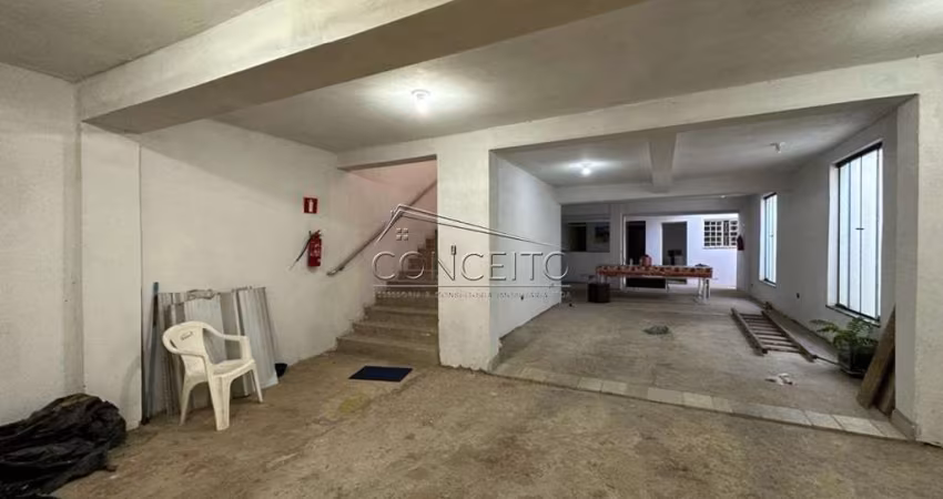 Galpão à venda no Jardim Alvorada com 360 m² | amplo salão, 2 dormitórios, 4 banheiros e 1 cozinha.