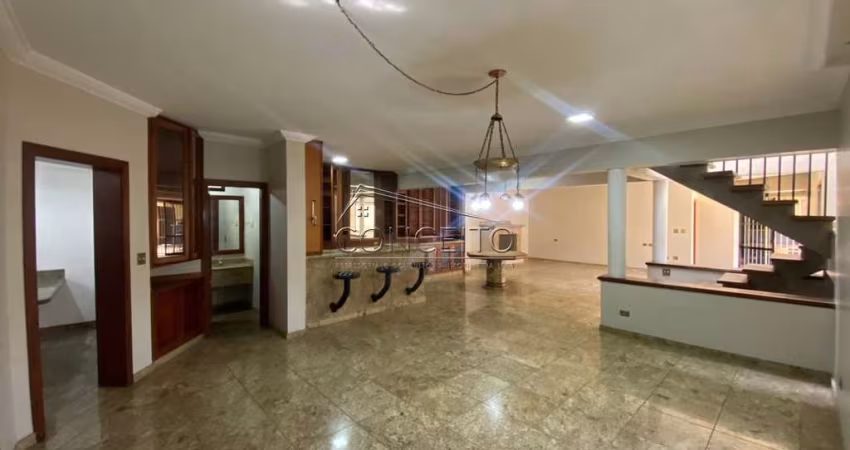 Sobrado à venda no centro de Piracicaba com 500 m² | 4 suítes, sendo 3 suítes com hidro e 4 vagas de garagem
