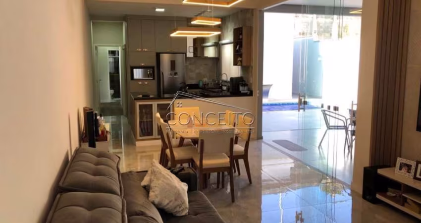 Casa térrea à venda no Condomínio Reserva das Paineiras com 160m² | 3 dormitórios sendo 1 suíte e 4 vagas de garagem.