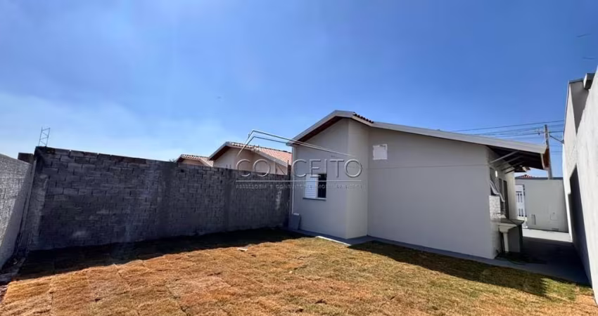 Casa térrea à venda no Bairro Jardim Ouro Fino em Rio das Pedras com 46 m² | 2 dormitórios, quintal gramado e 2 vagas de garagem.
