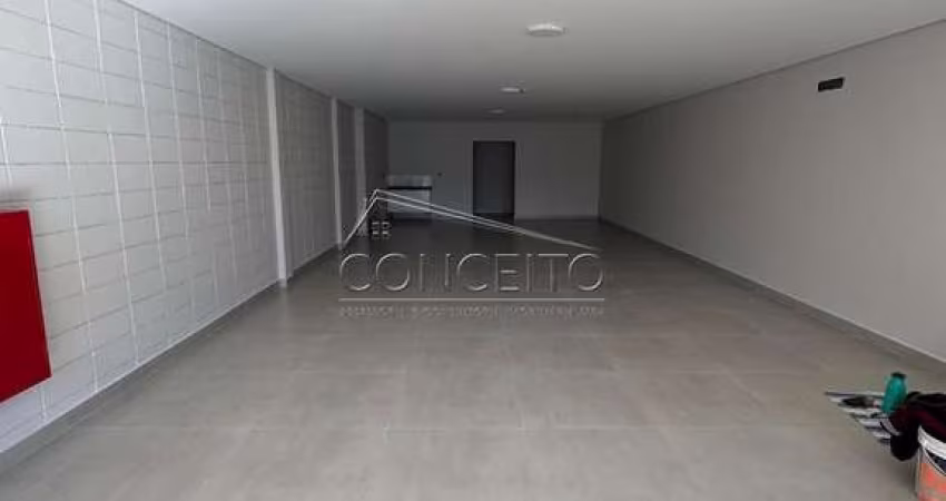 Sala comercial para locação no bairro Vila Rezende com 98 m² | Amplo salão e 2 vagas de estacionamento.